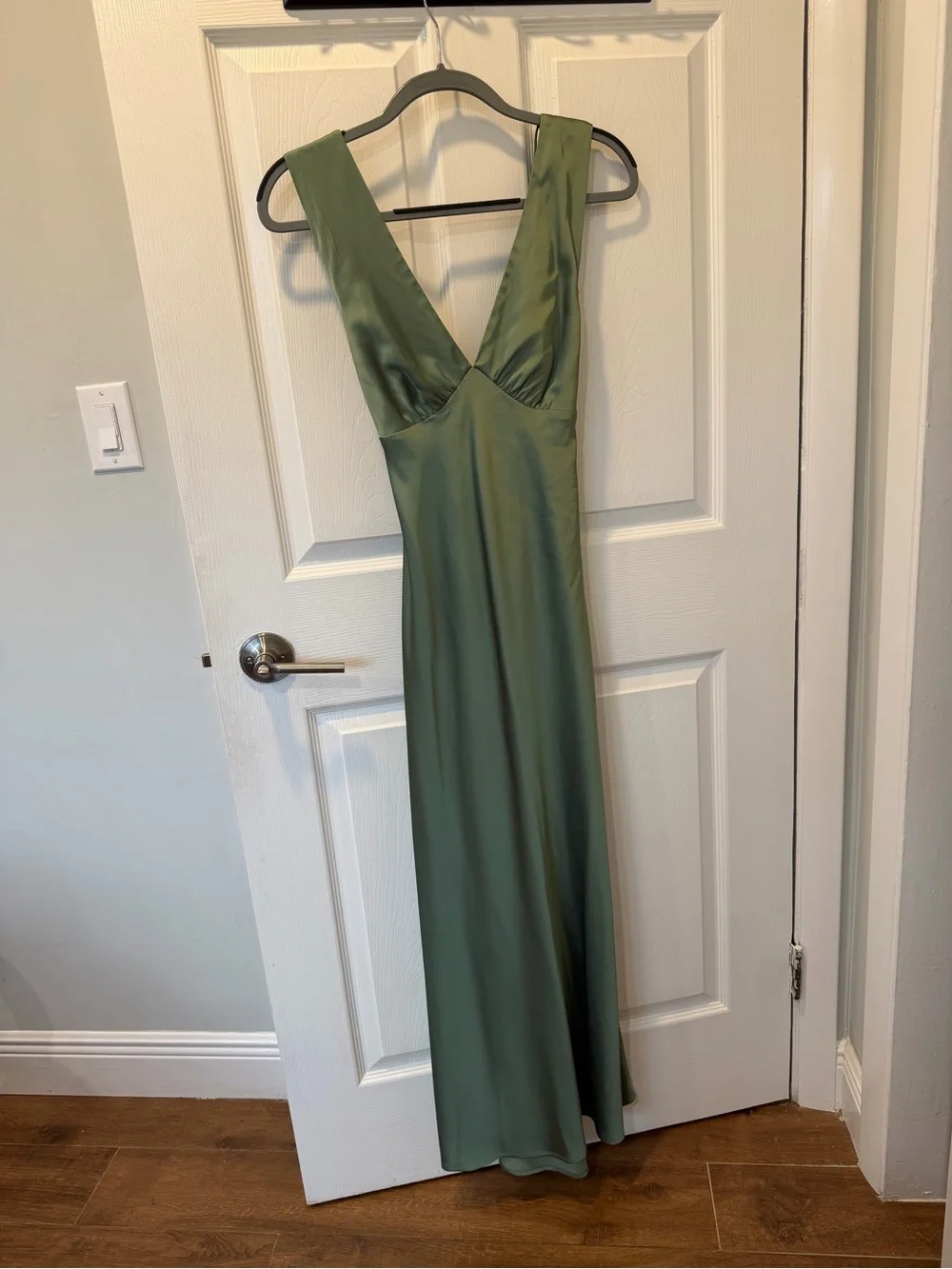 Plunge cowl back maxi dress abercrombie - olive